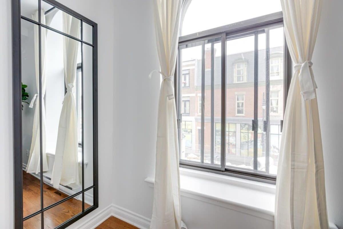 Appartement M11 Gorgeous Bright Corner 2Br In Heart Of Mtl à Montréal Extérieur photo