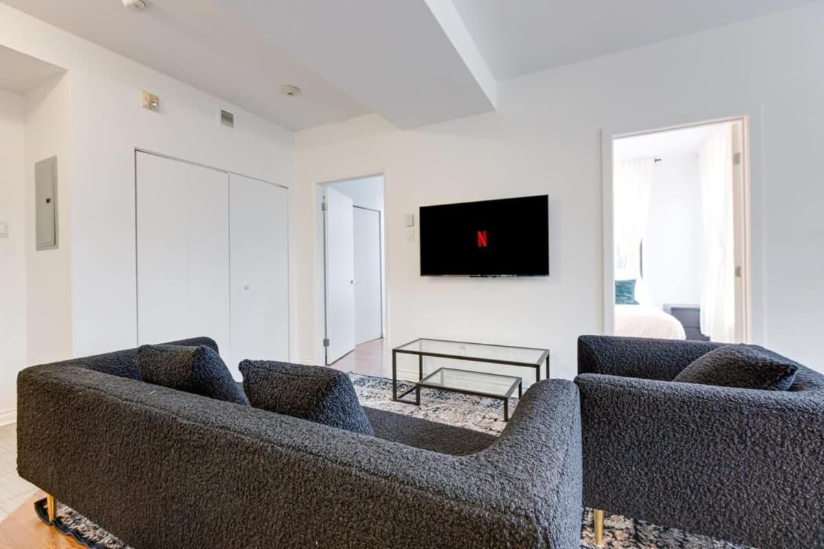 Appartement M11 Gorgeous Bright Corner 2Br In Heart Of Mtl à Montréal Extérieur photo